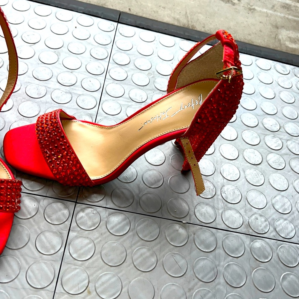 New Betsey Johnson high heels 👠